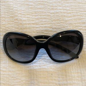 Women’s Prada Black Round Sunglasses
